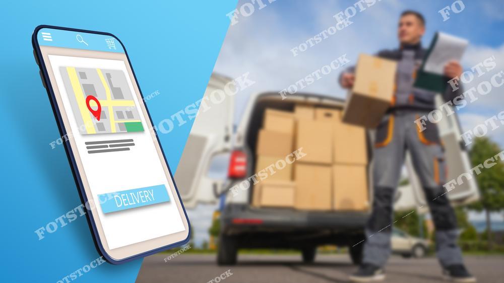 Смартфон с приложением отслеживания заказа показывает карту с отметкой местоположения. На заднем плане курьер держит коробку и документы на фоне загруженного фургона. Изображение иллюстрирует цифровизацию доставки и автоматизацию логистических процессов.