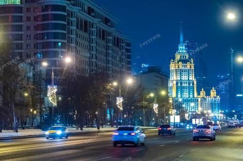 Эта фотография отлично подходит для иллюстрации городской жизни и может быть использована в статьях о городской атмосфере, в рекламе транспортных средств или как иллюстрация к статье о городской инфраструктуре.

Снимок может привлечь внимание рекламных агентств, туристических компаний, а также быть использован в городских путеводителях и онлайн материалах о Москве.